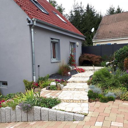 Gite Terre D'Helene 4 A 5 Pers Proche Strasbourg 42 M2, 3 Etoiles, Wifi, Paisible, Jardin, Proche Commerces,16 Atouts, Animaux Acceptes Berstett エクステリア 写真